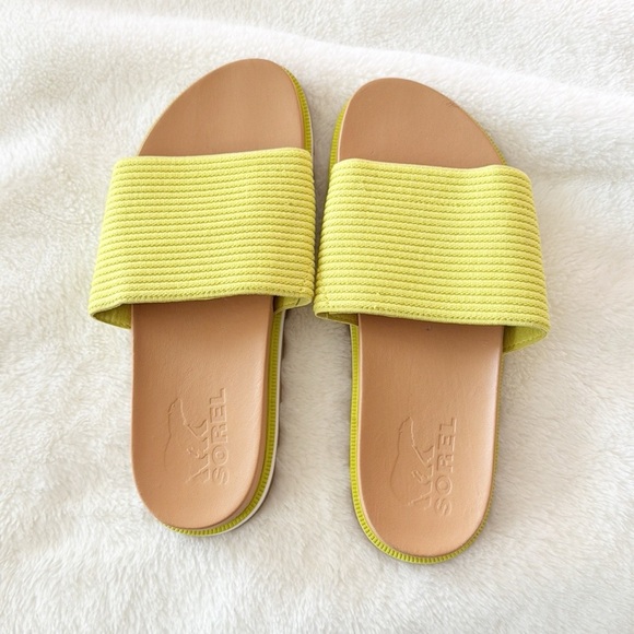 Sorel neon yellow Bolt, Gum, Roaming Easy Slide Sandals, Sizes 6.5 - Picture 6 of 8